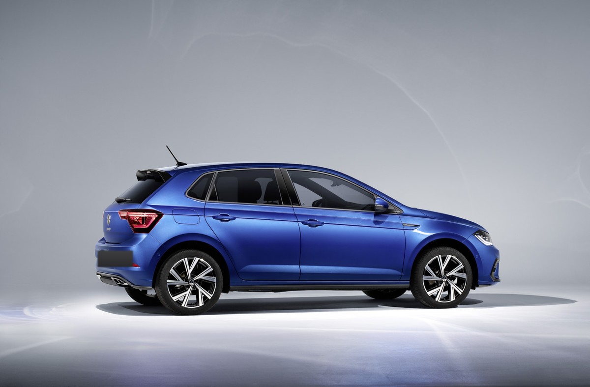 Volkswagen Polo side profile photograph