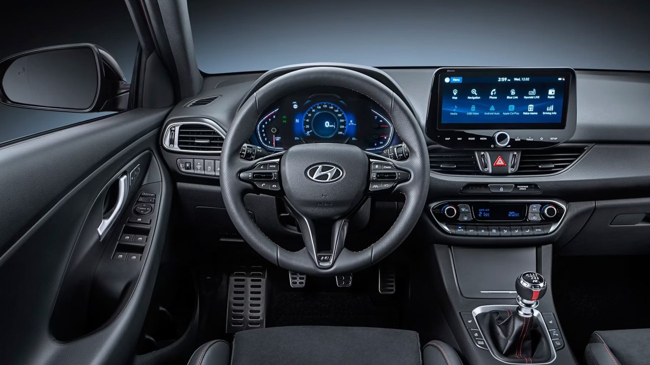 Hyundai i30 dashboard and cabin with digital instruments and touchscreen